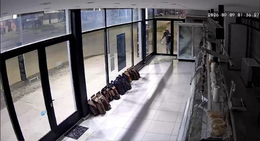 Un delincuente robó una carnicería dos veces en el lapso de 2 horas