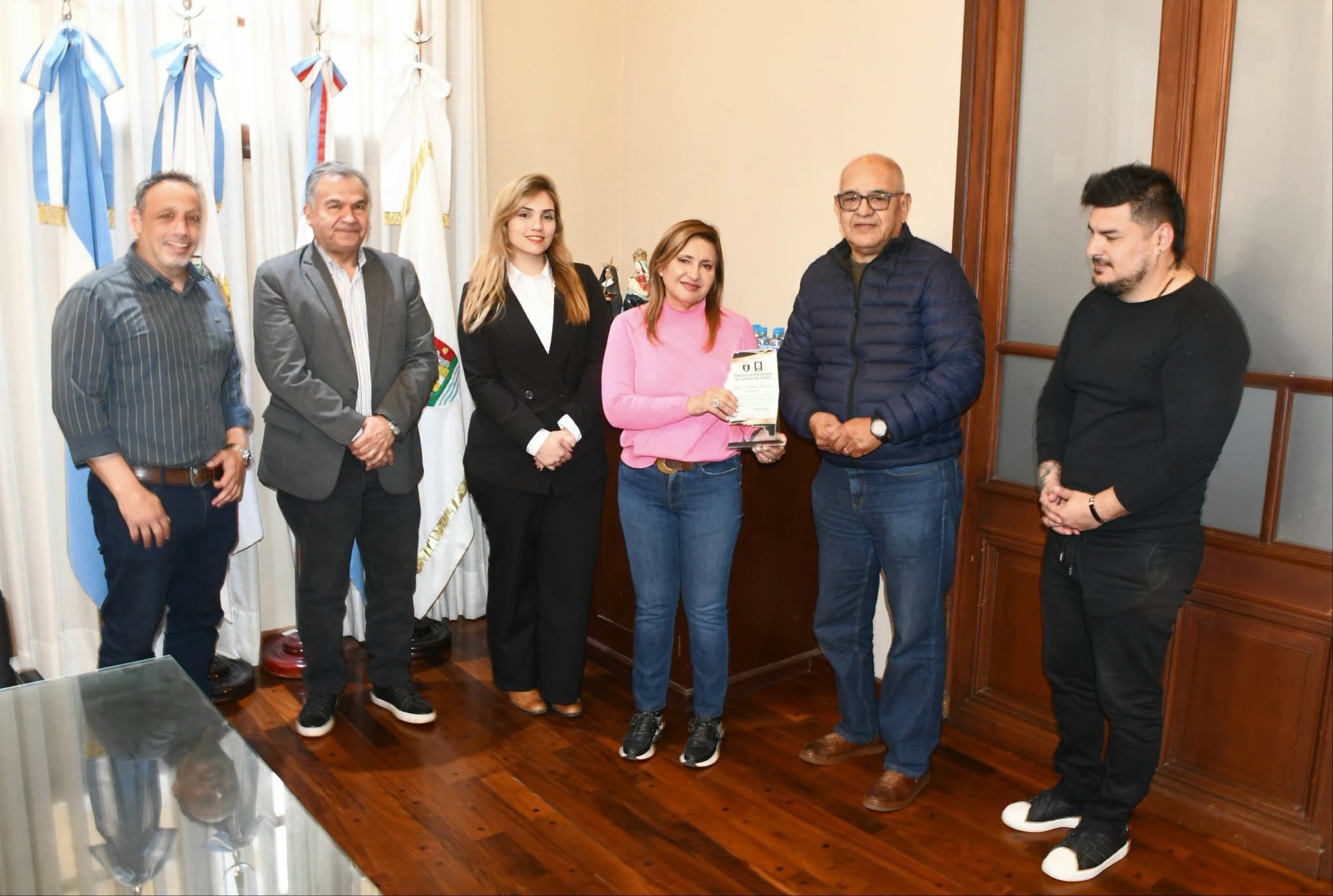 La intendente Fuentes se reunió con directivos del Sindicato de Pasteleros