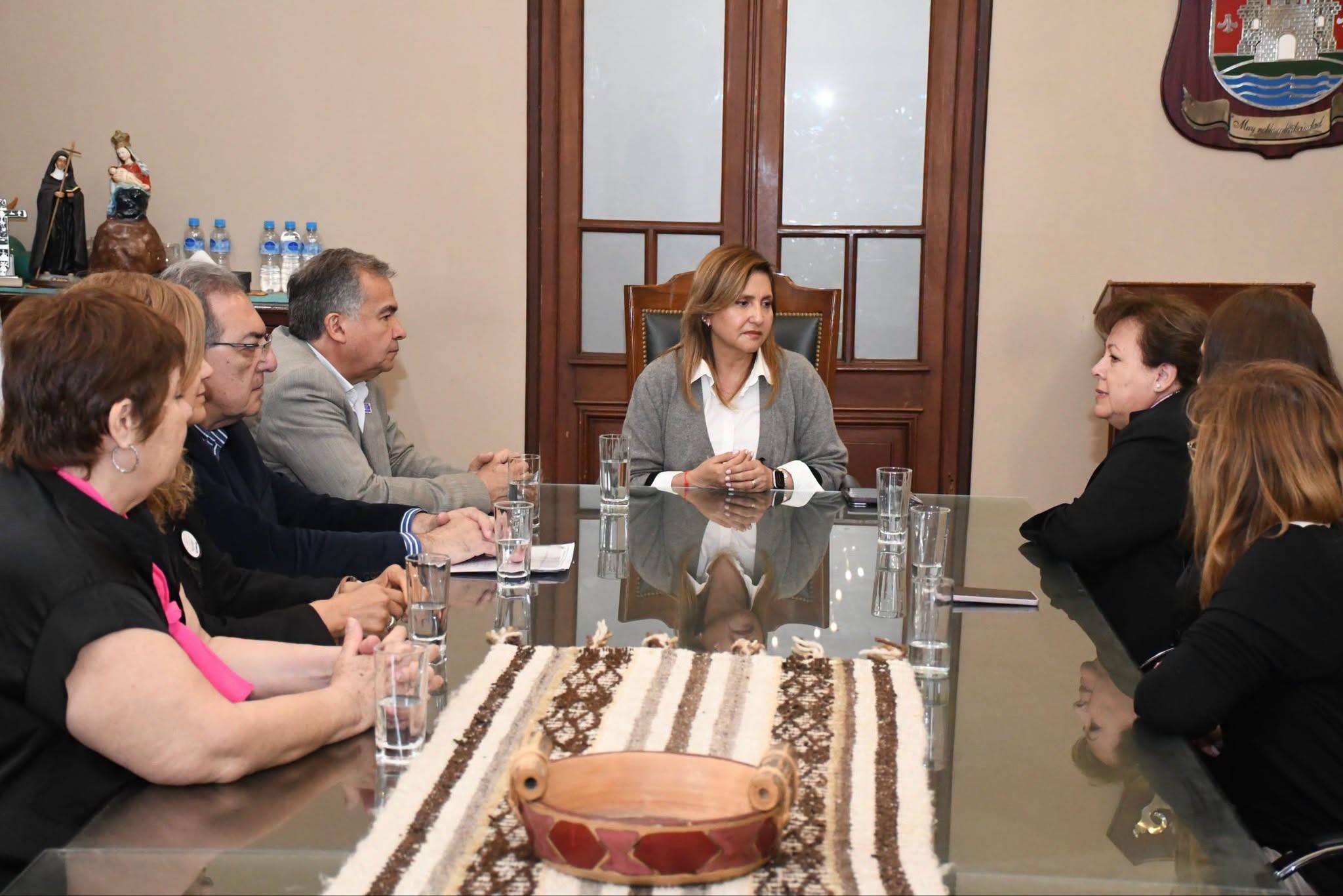 La intendente Fuentes recibió a la comisión directiva de “Un Pelito de Esperanza”