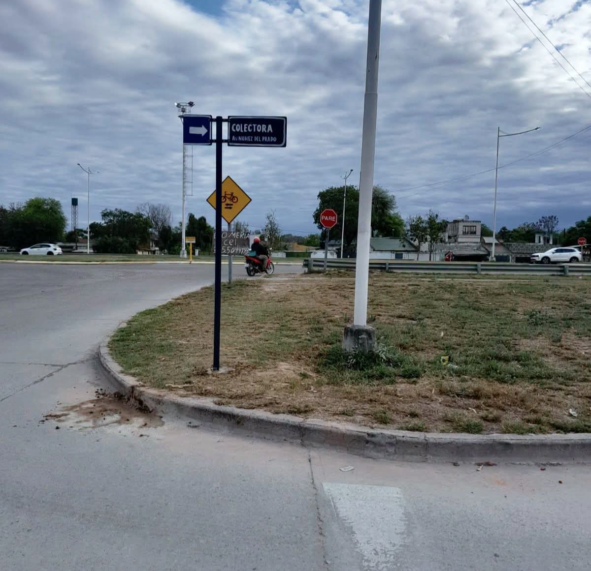 La Municipalidad recordó que la Av. Núñez del Prado entre el hipódromo y el barrio Lomas del Golf tendrá sentido de circulación de sur a norte La Municipalidad recordó que la Av. Núñez del Prado entre el hipódromo y el barrio Lomas del Golf tendrá sentido de circulación de sur a norte
