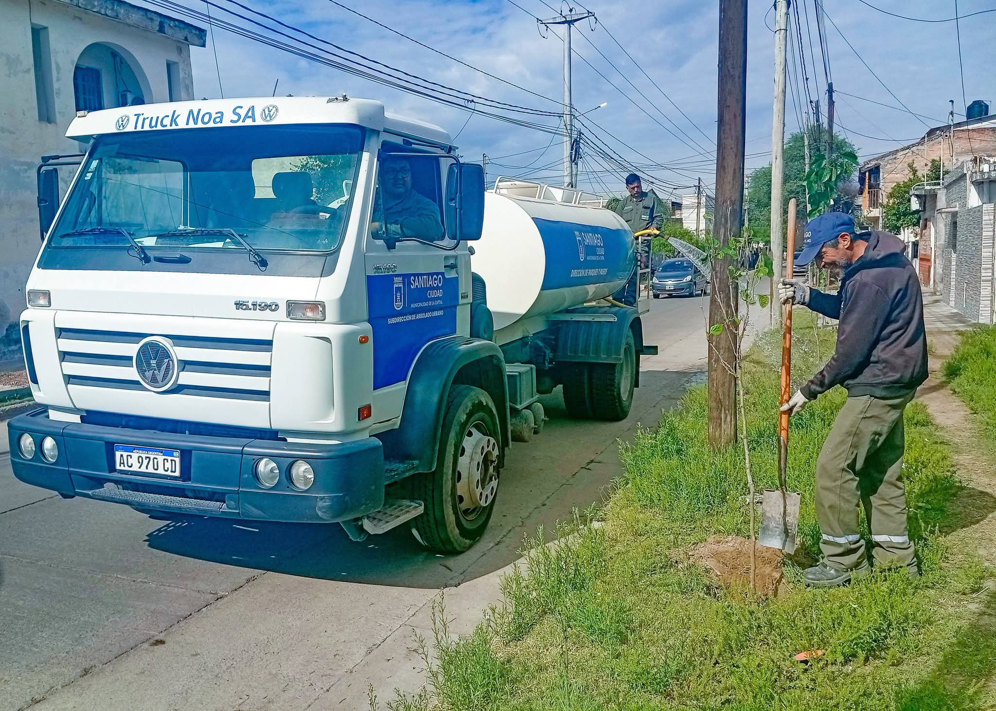 La Municipalidad comenzó la plantación de más de 3.600 árboles en el barrio Primera Junta La Municipalidad comenzó la plantación de más de 3.600 árboles en el barrio Primera Junta