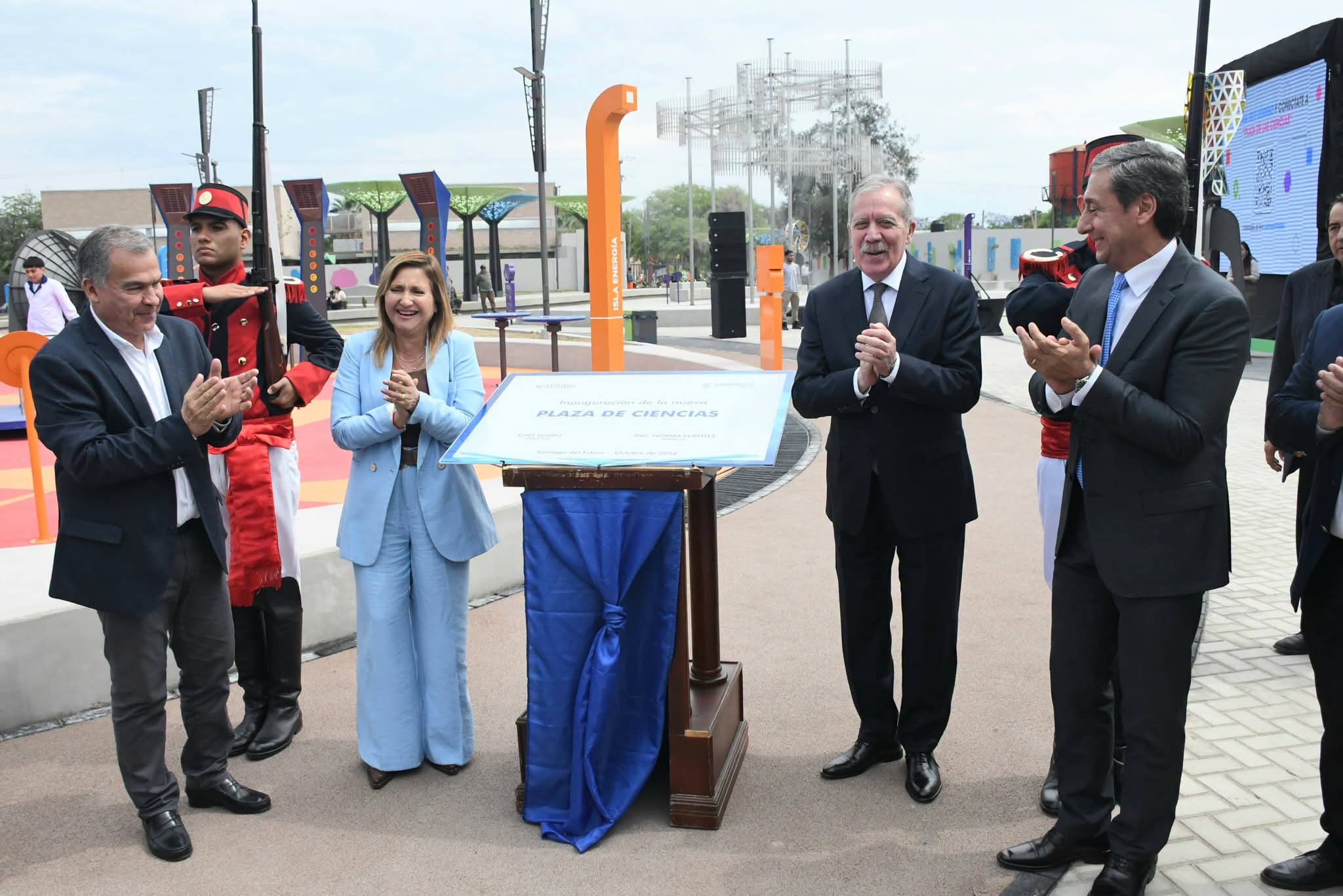 El gobernador Suarez y la intendente Fuentes inauguraron la innovadora Plaza de Ciencias