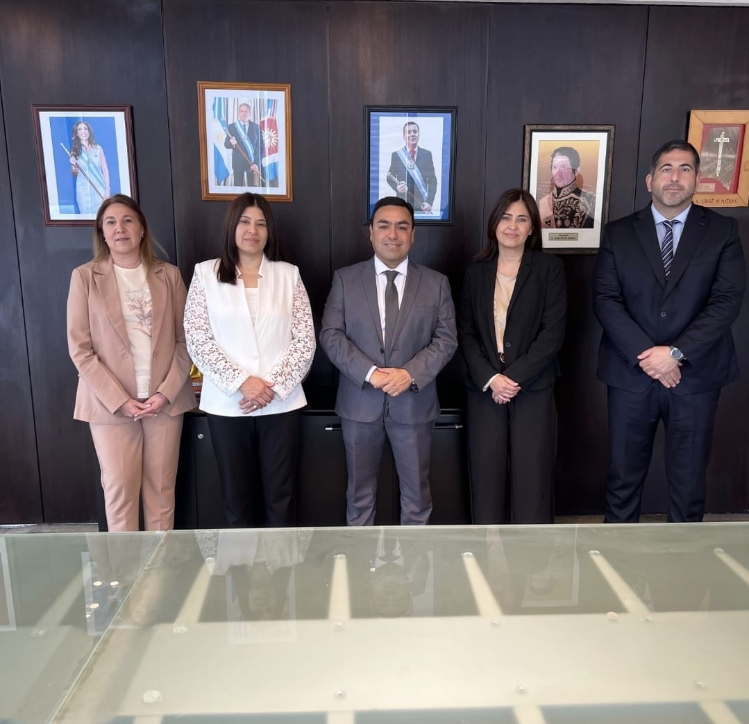 EL MINISTRO DE ECONOMÍA CPN JORGE MURAD TOMÓ JURAMENTO A LA NUEVA TESORERA GENERAL DE LA PROVINCIA