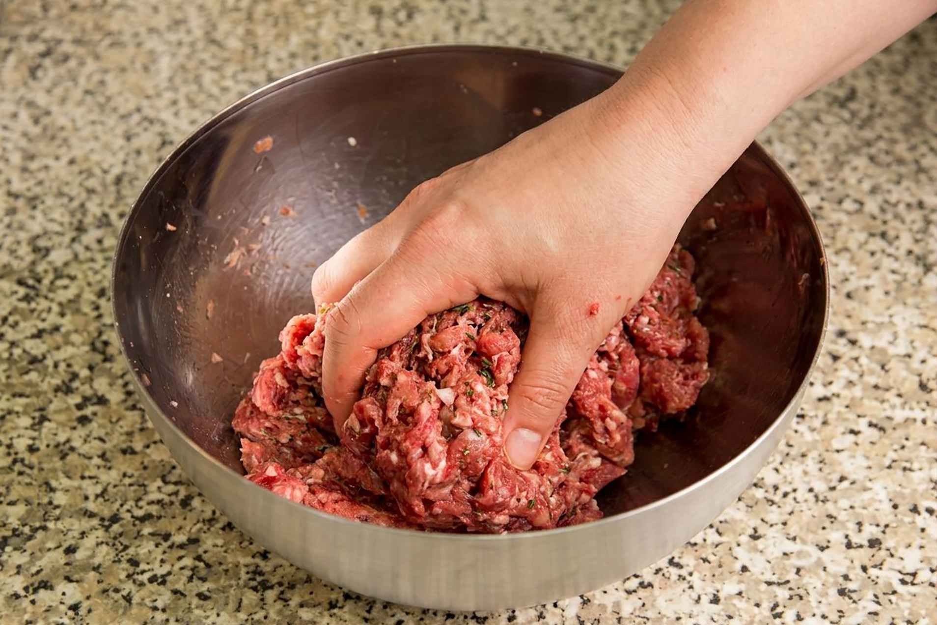Prevención del Síndrome Urémico Hemolítico: por qué los menores de cinco años no deben consumir carne picada
