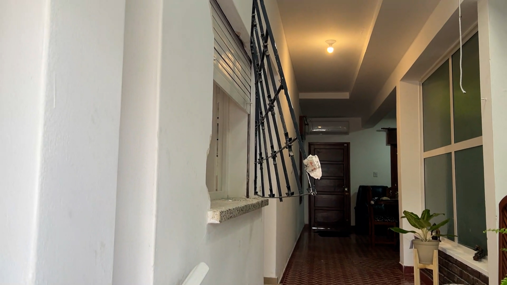 Vandalismo y robo en una vivienda céntrica de Bell Ville: forzaron un tragaluz y causaron destrozos Vandalismo y robo en una vivienda céntrica de Bell Ville: forzaron un tragaluz y causaron destrozos