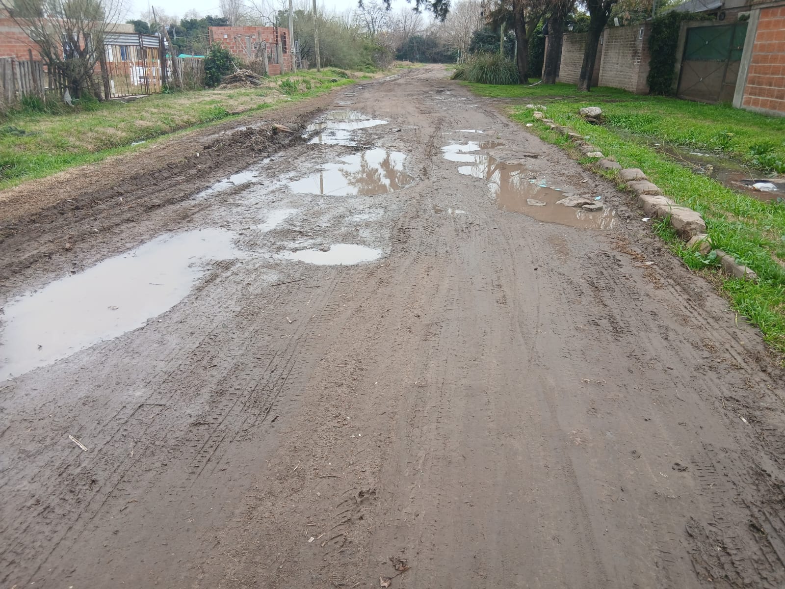 Fuertes lluvias y granizo complicaron la mañana en Gral Rodriguez
