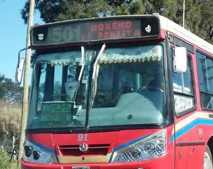 Tragedia en Moreno: una mujer murió tras ser atropellada por un colectivo de La Perlita