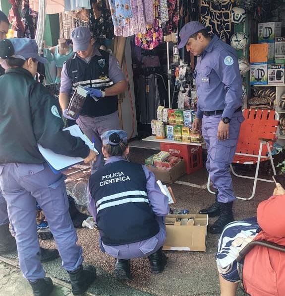 Robó una tarjeta de crédito y salió de compras. Finalmente fue detenido