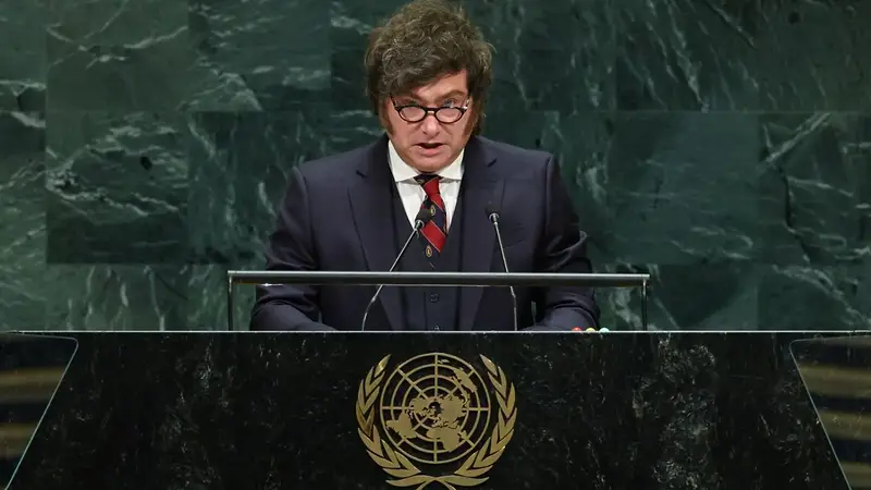 Milei usó la causa Malvinas para criticar a la ONU y prometió no regular la IA