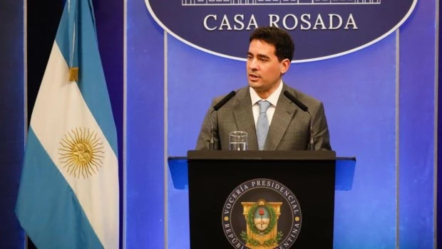 Ravier aseguró que “la Ley de Tierras no afecta la soberanía territorial»