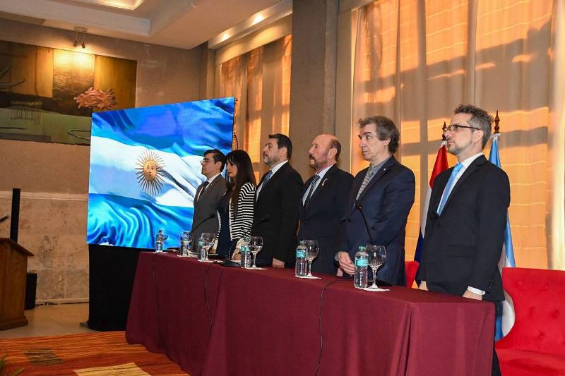 Insfrán participó del encuentro bilateral del Comité de Integración Paraguay – Argentina