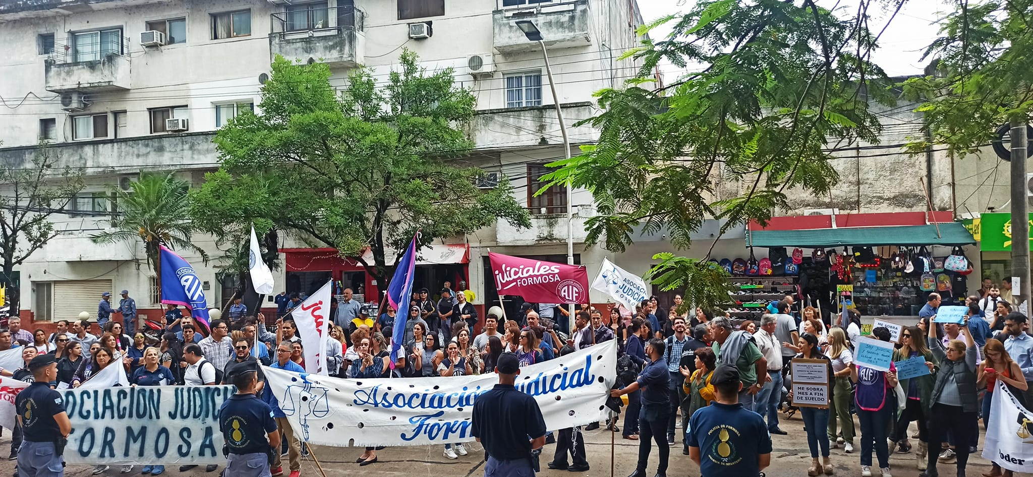 Judiciales de Formosa van al paro y anuncian marchas tras asamblea en la calle