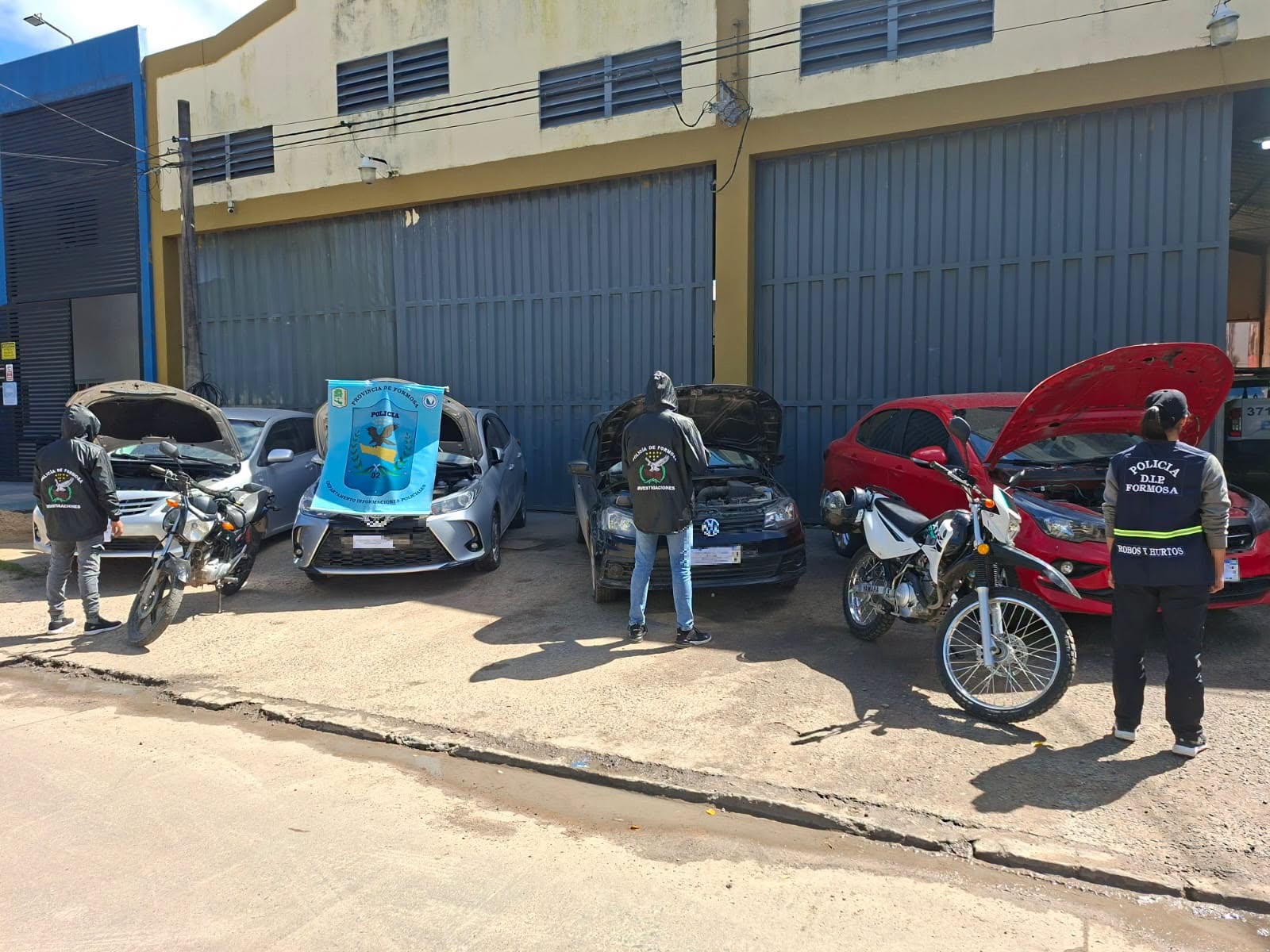Tras una investigación de alto impacto, la policía desarticuló una banda y secuestró vehículos vinculados a distintos delitos