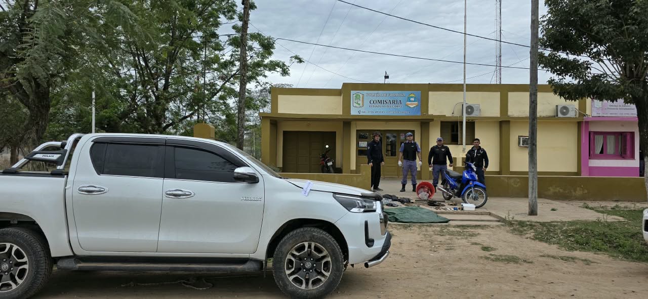 Estanislao del Campo: Detuvieron a un sujeto, secuestraron una camioneta, una motocicleta y elementos de interés en una causa judicial