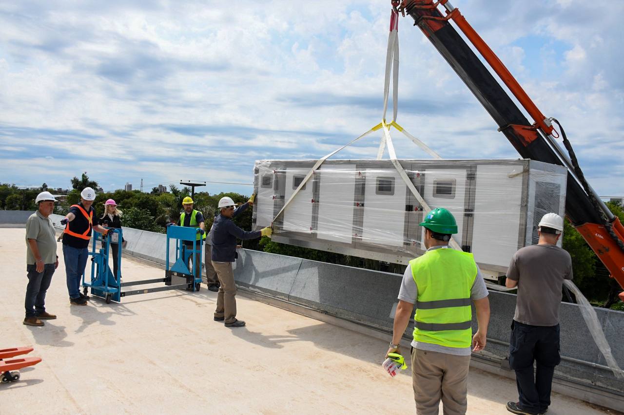 El Centro de Medicina Nuclear y Radioterapia incorporó un equipo indispensable para avanzar en la instalación mecánica del ciclotrón