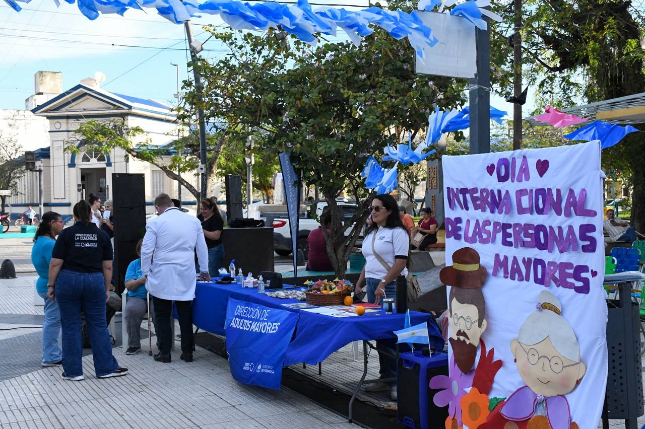 Con un encuentro participativo en la Peatonal, Formosa inició el Mes de la Inclusión y conmemoró el Día de las Personas Mayores