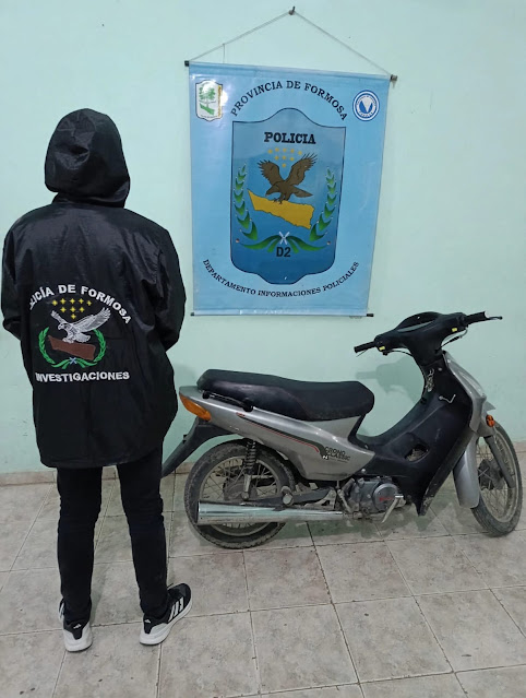 Detuvieron a dos hombres y recuperaron una motocicleta