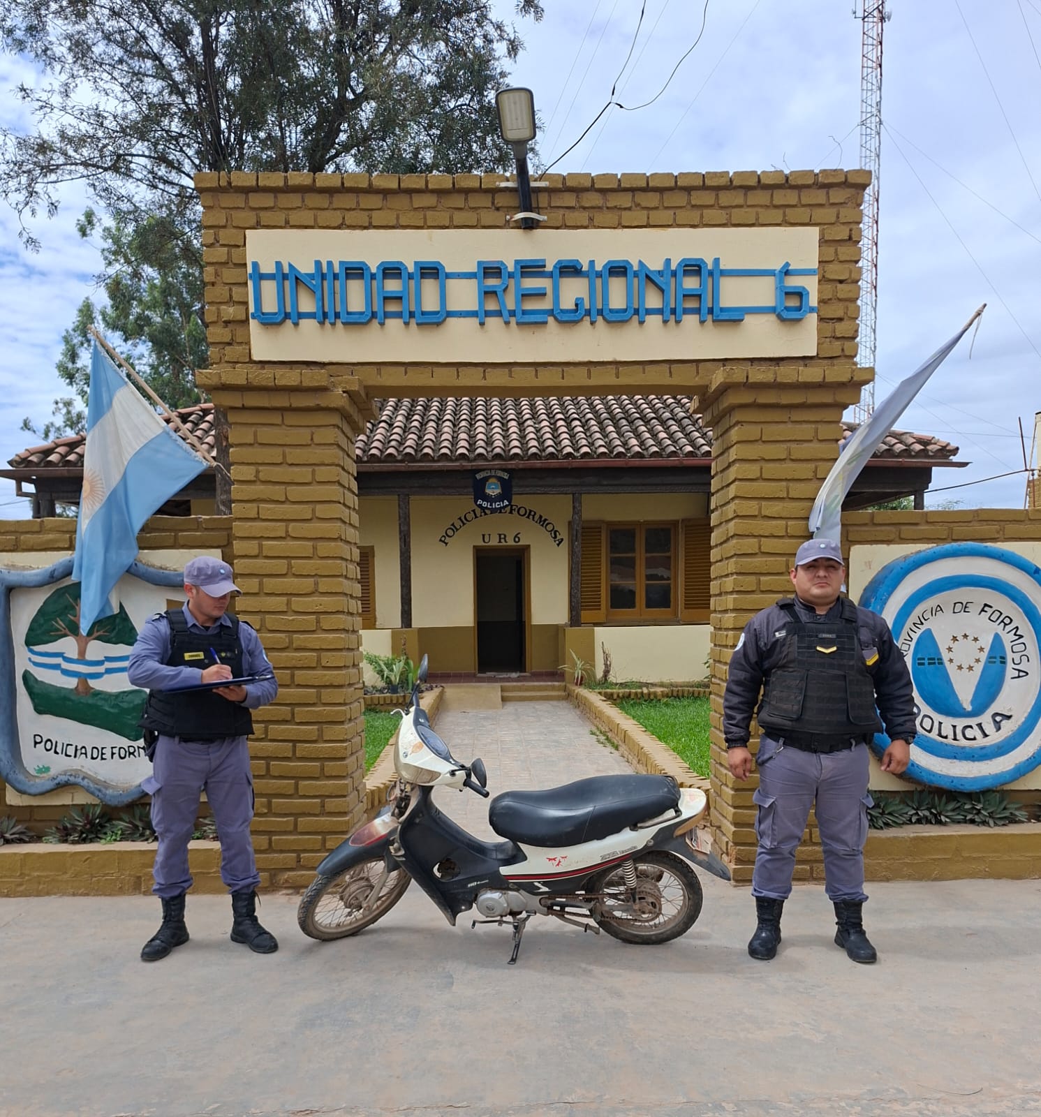 La Policía recuperó una motocicleta y una bici