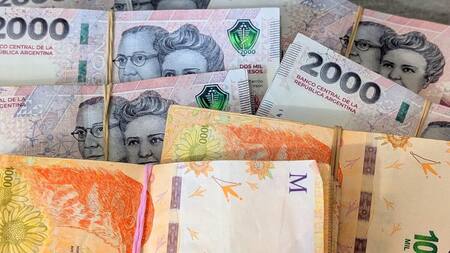 El Gobierno busca crear un salario mínimo garantizado de más de $1 millón