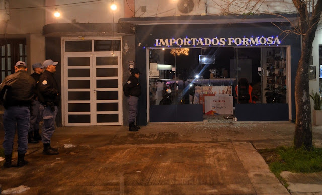 La Policía investiga el robo a un comercio y busca detener a los autores