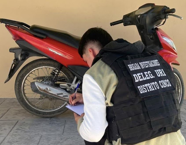La Policía secuestró dos motocicletas, un teléfono y detuvo a un hombre