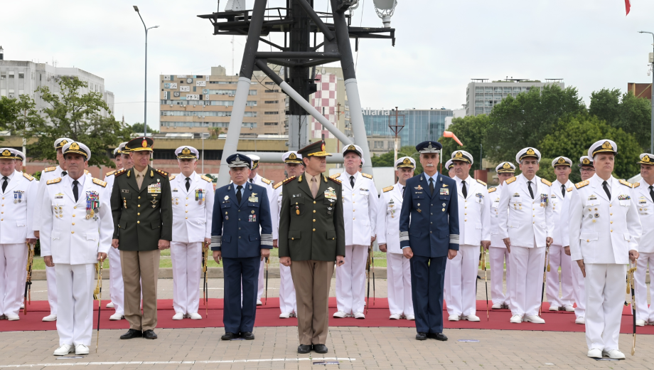 La Armada apartó a nueve militares tras la denuncia por fraude en la liquidación de sueldos