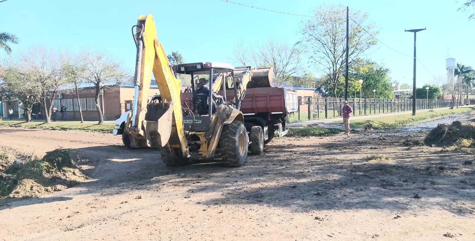 Activa agenda comunal emplazó máquinas y operarios el miércoles en distintos barrios capitalinos