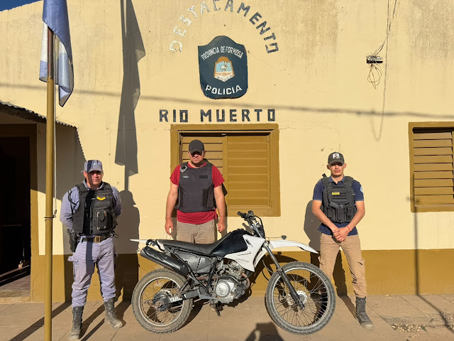 Recuperaron motocicletas y detuvieron a cuatro hombres