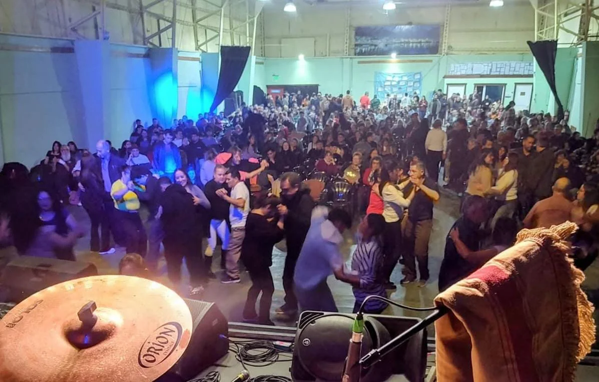 Más de 700 personas asistieron al Gran Festival Folclórico y Chamamecero a beneficio del Mes de la Niñez