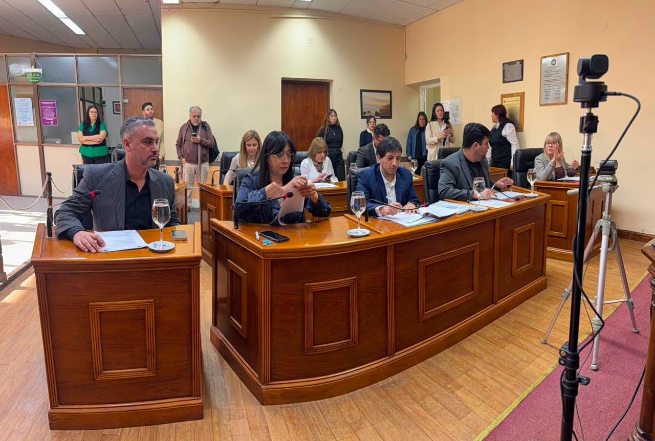 EL CONCEJO DELIBERANTE APROBÓ LA PERMUTA INMOBILIARIA ENTRE LA DIÓCESIS DE RAWSON Y LA MUNICIPALIDAD EL CONCEJO DELIBERANTE APROBÓ LA PERMUTA INMOBILIARIA ENTRE LA DIÓCESIS DE RAWSON Y LA MUNICIPALIDAD