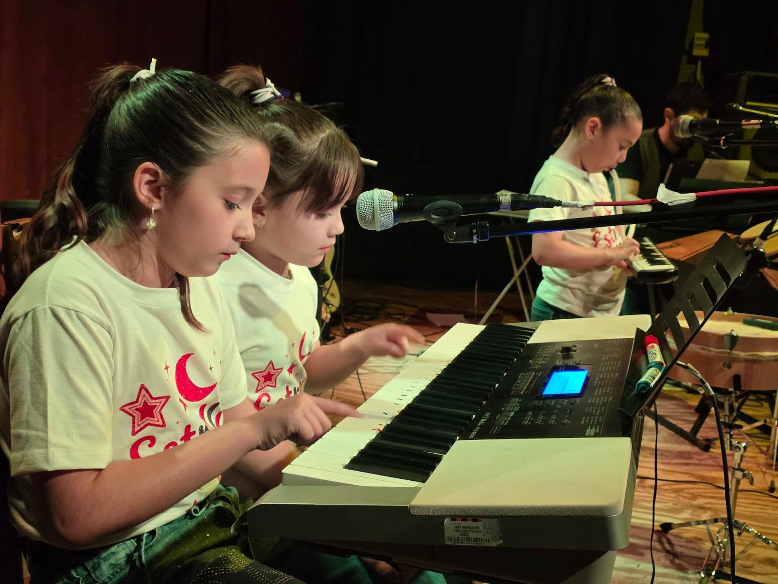 Municipalidad de Trelew El estudio de formación HADDU se presentó en el ciclo ExpresArte de Trelew.
