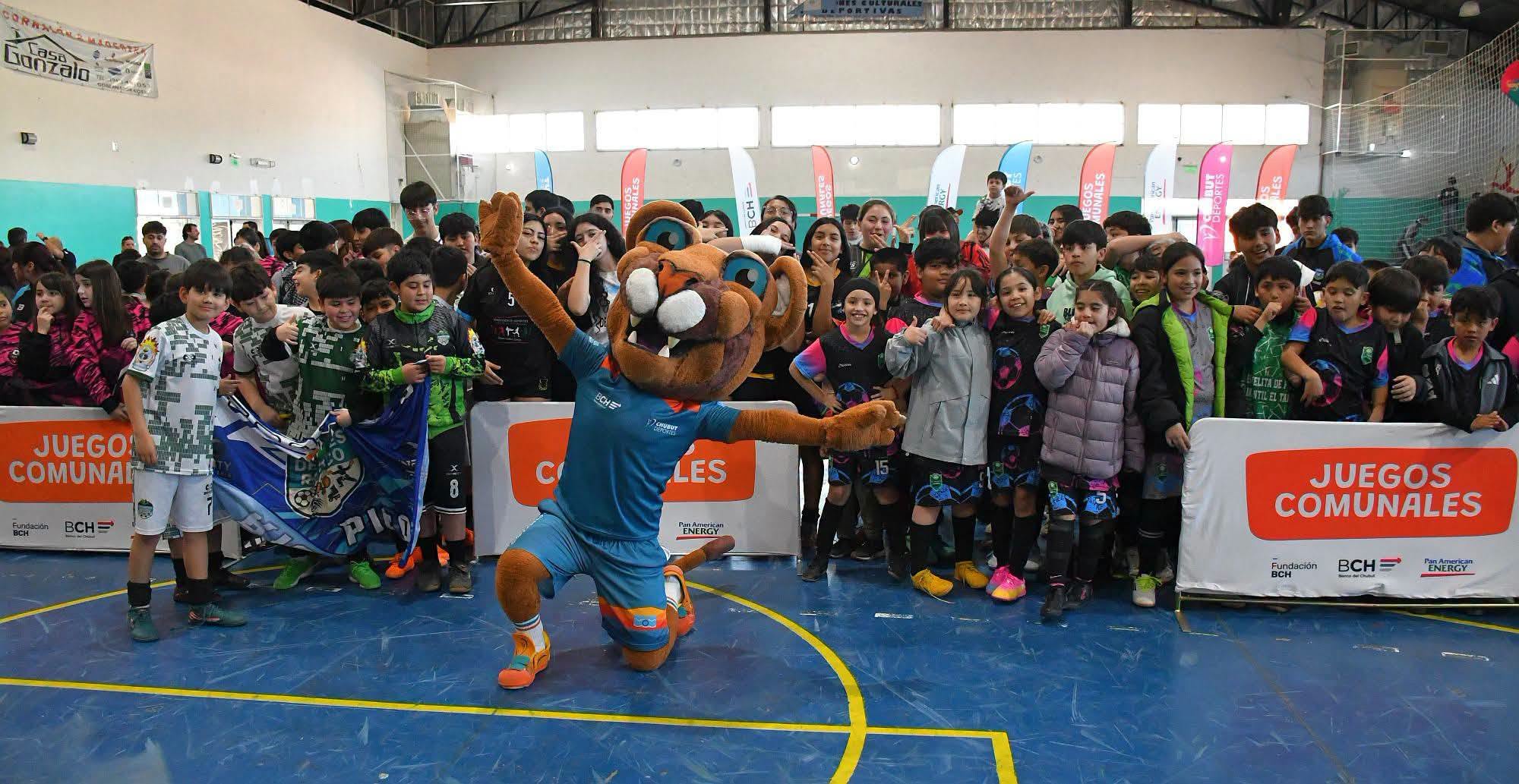 Torres encabezó la apertura de los Juegos Comunales, que reúnen a más de 6000 participantes de toda la provincia Torres encabezó la apertura de los Juegos Comunales, que reúnen a más de 6000 participantes de toda la provincia