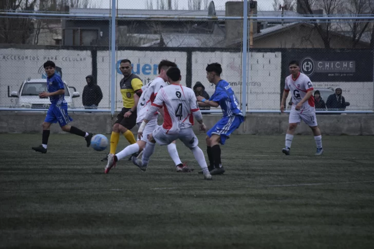 Escorpión goleó 6-0 a Santa Cruz FC y se mantiene firme en la cima de la Zona 3