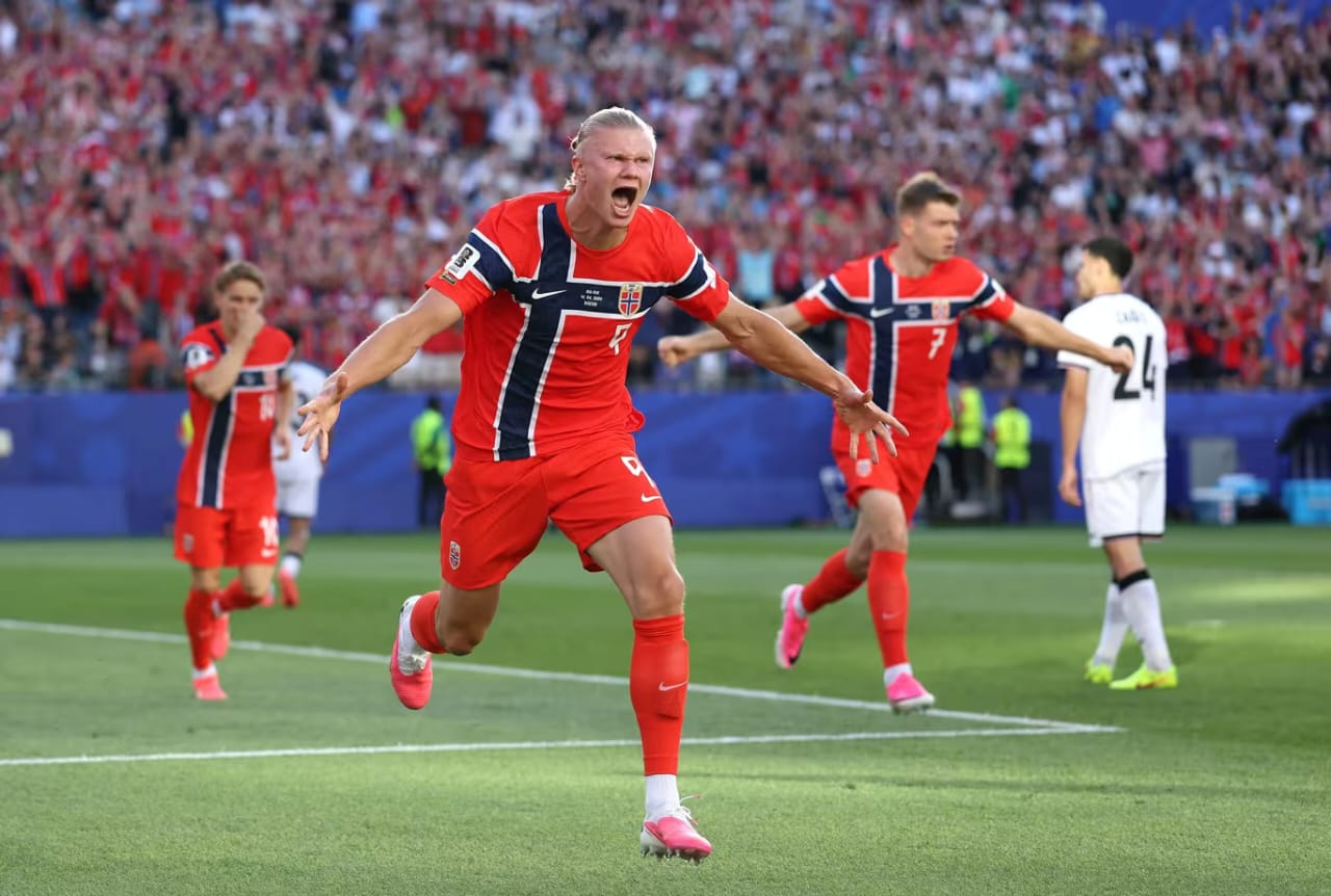 Noruega le ganó cómodo a Irak y Haaland hizo su primer doblete