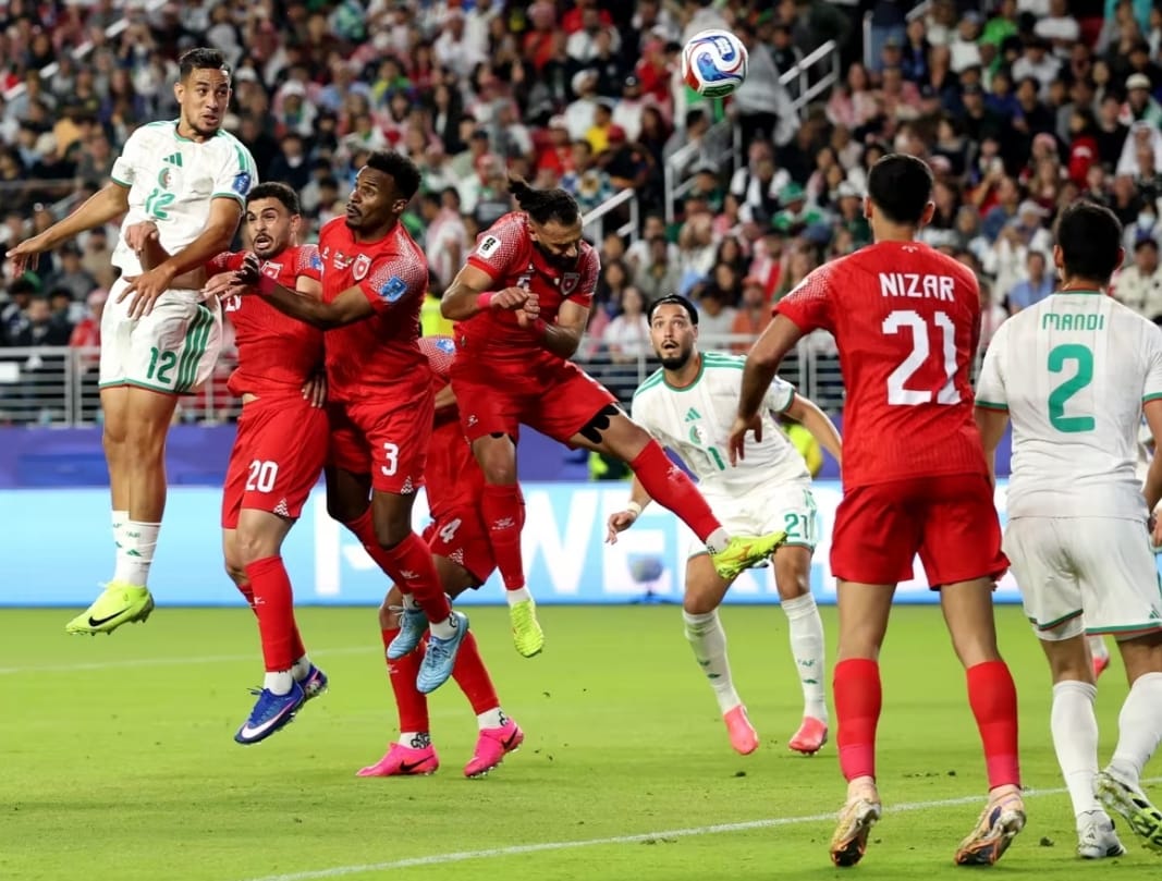 Argelia remonta y elimina a Jordania de la Copa Mundial