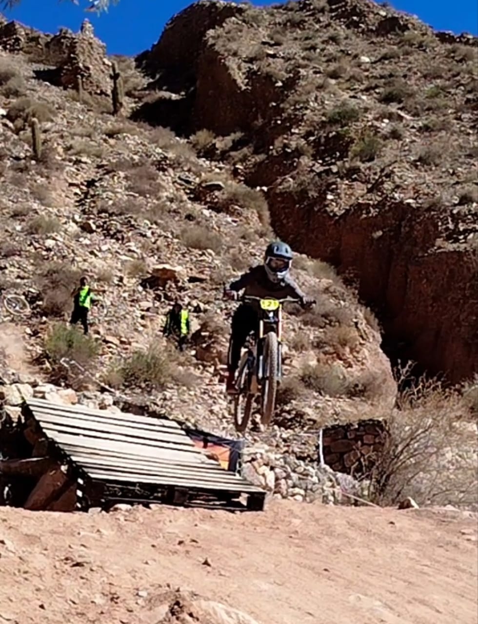 El ciclismo tuvo una experiencia única en la montaña y calles de Tilcara