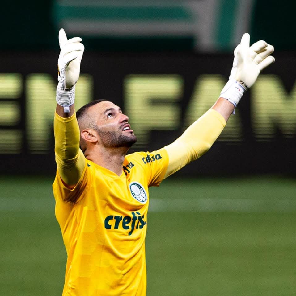Weverton salvó de una goleada a Gremio