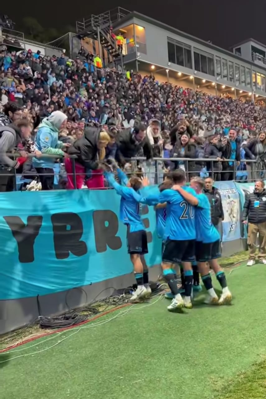 El último campeón tuvo un debut auspicioso
