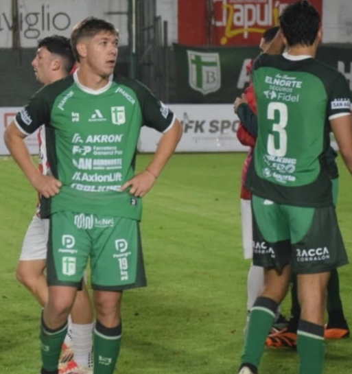 No pudo aprovechar la ventaja de un jugador demás y terminó rescatando un empate