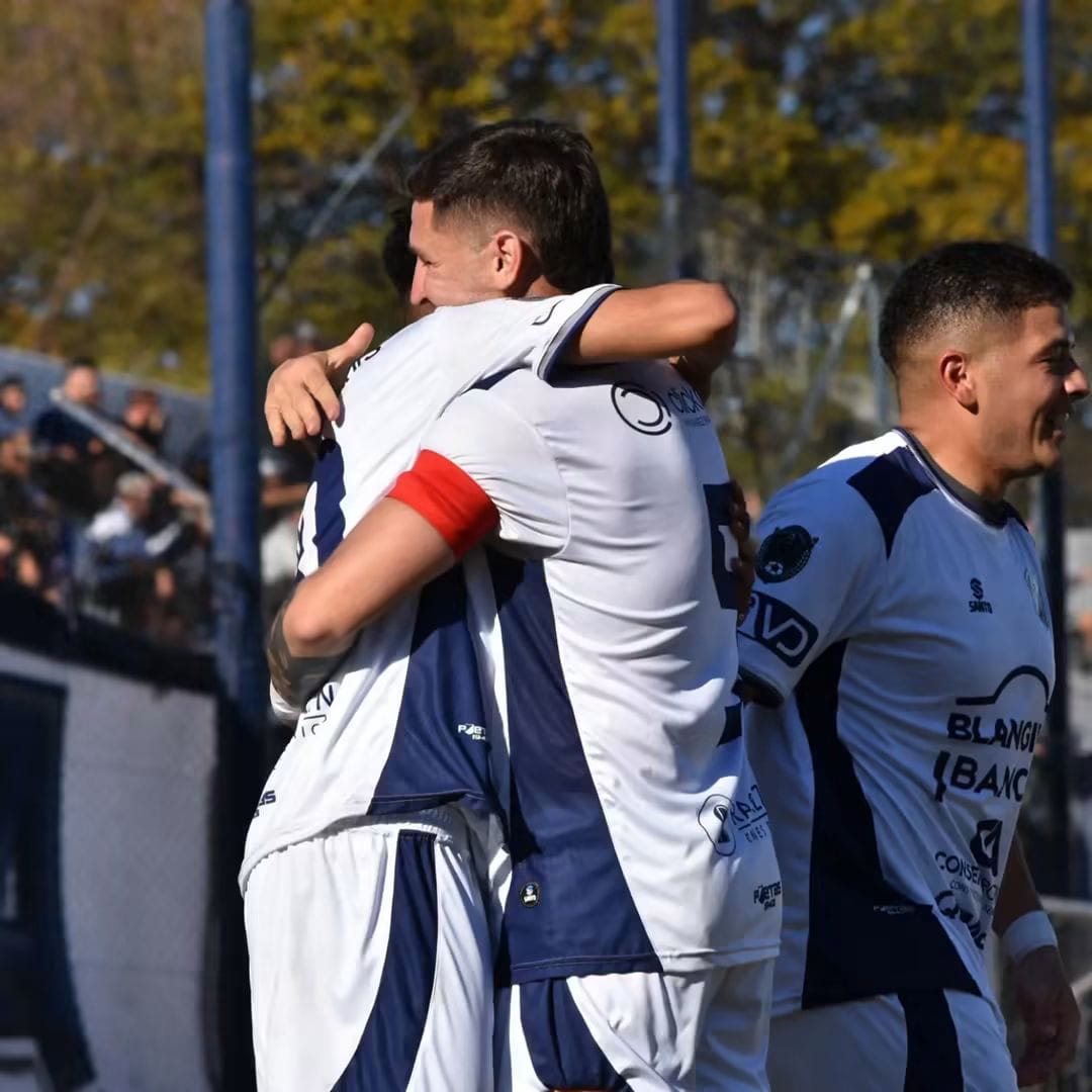 Debut auspicioso del Poeta en el Regional