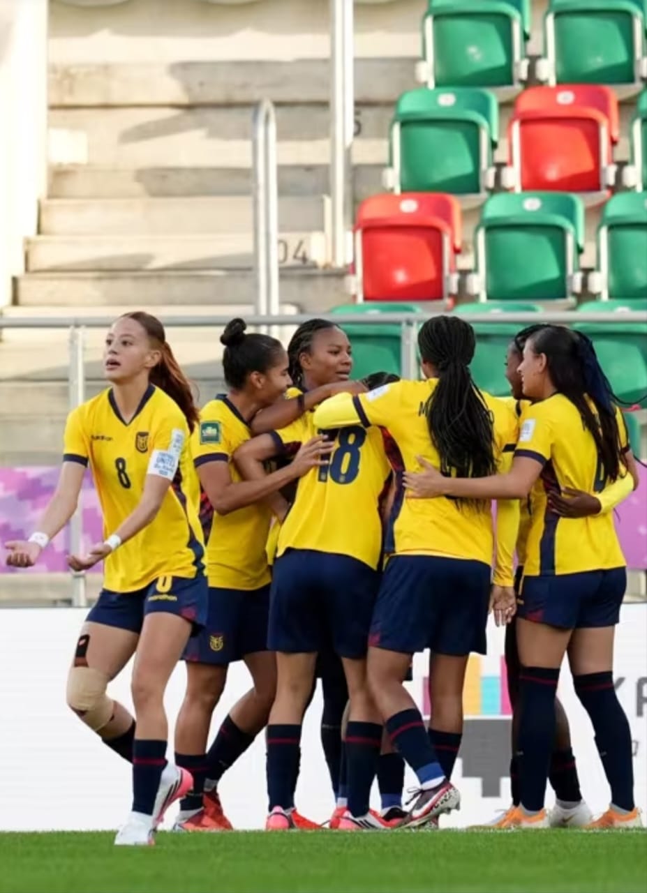 Con una actuación sobresaliente de Rosa Flores ganó en el Mundial Femenino