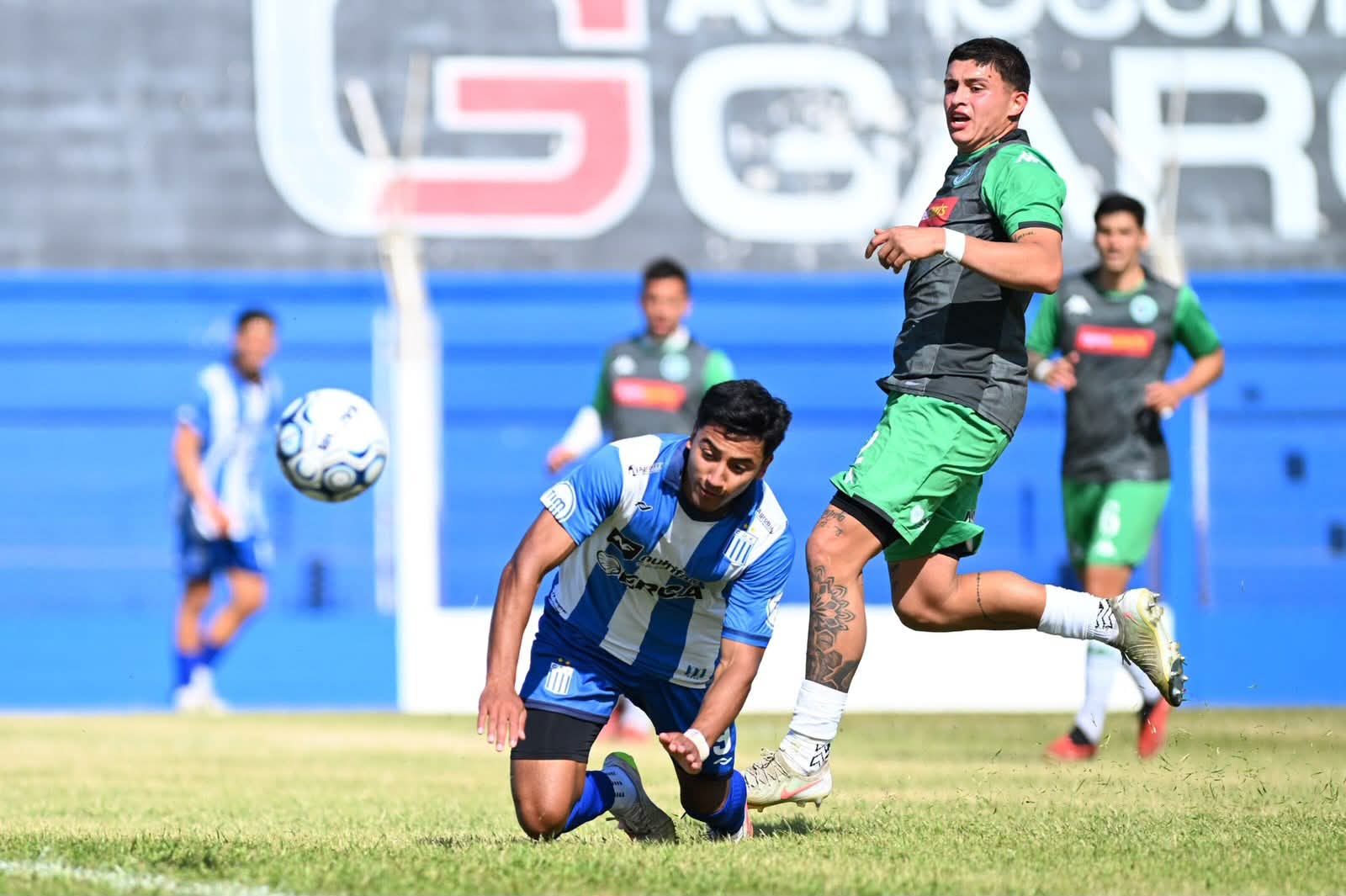 Un jugador expulsado y un empate sin goles no dejan nada positivo