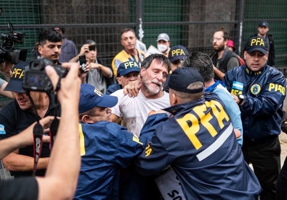 LA NEUTRALIDAD QUE ENFERMA: POR QUÉ TODA PSICOLOGÍA ES TAMBIÉN UNA TEORÍA DE LA SOCIEDAD