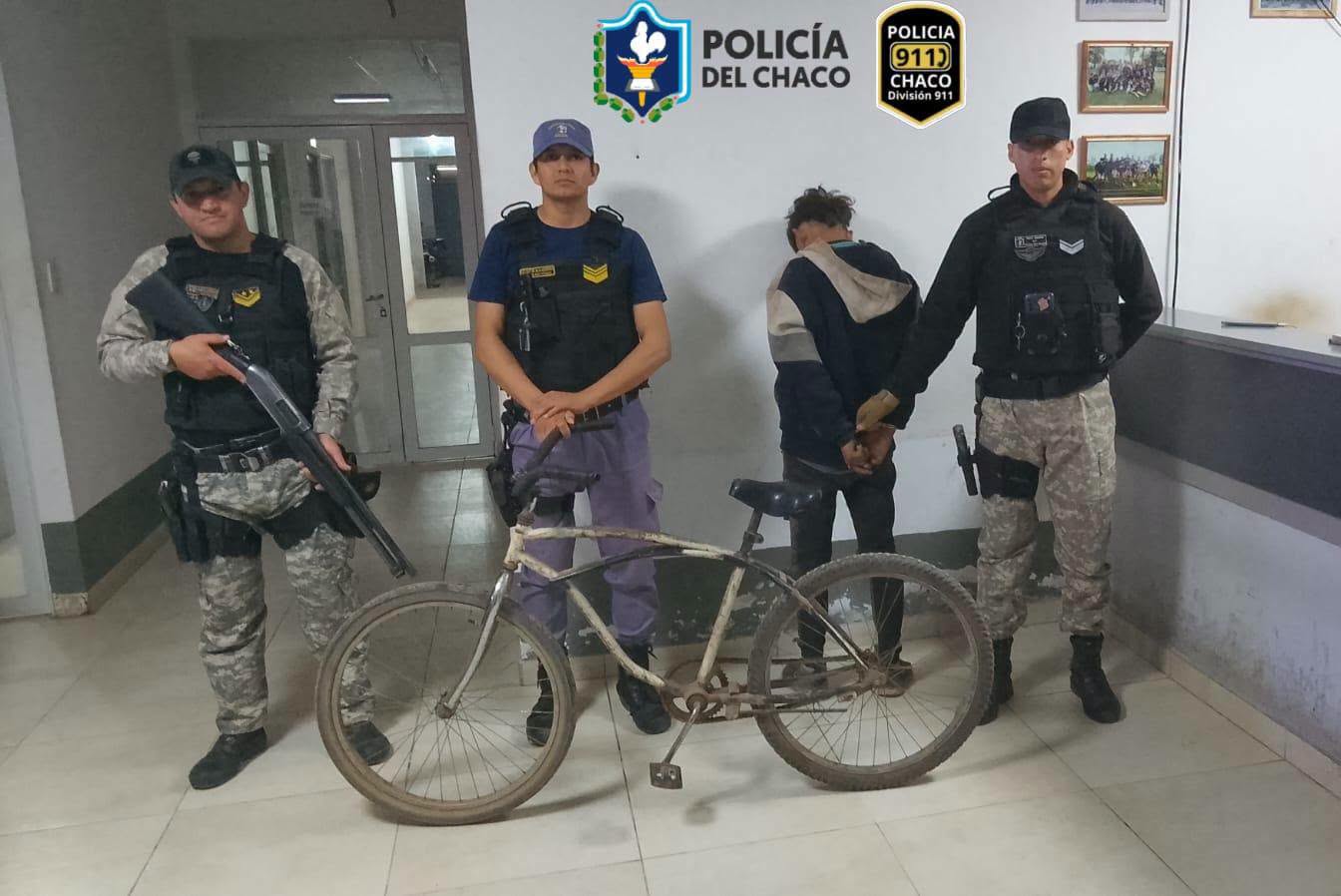 CHARATA: VECINOS RECUPERAN UNA BICICLETA SUSTRAÍDA, UN DETENIDO CON ARMA BLANCA