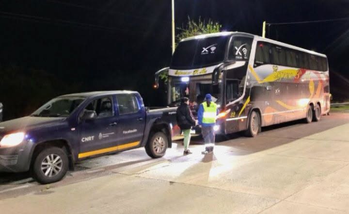 CHACO: LA CNRT DETIENE UN MICRO QUE REALIZABA TOUR DE COMPRAS ILEGAL