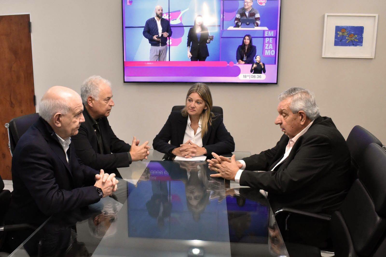 CAMBIO DE AUTORIDADES EN SECHEEP: CARLOS CAMARGO ASUME LA PRESIDENCIA Y RATIFICA LA CONTINUIDAD DE LA GESTIÓN