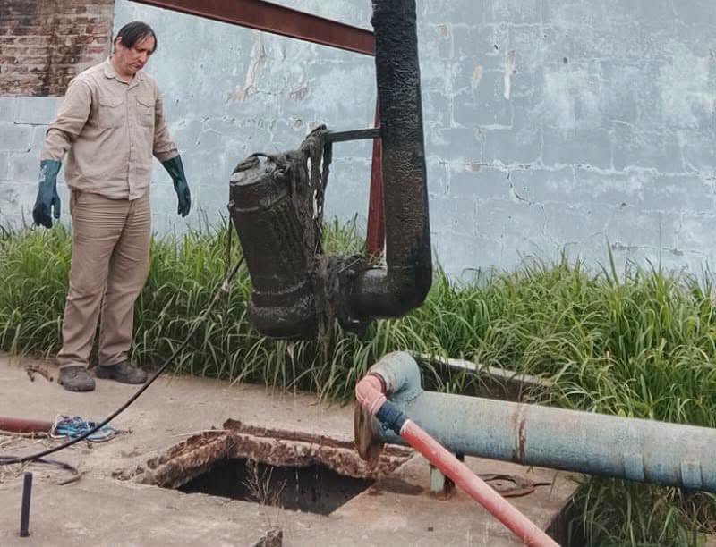 VILLA ÁNGELA: UNA BOMBA CLOACAL VUELVE A FUNCIONAR Y SAMEEP REFUERZA EL SERVICIO EN LA CIUDAD