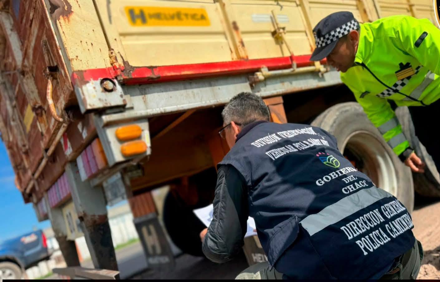 RESISTENCIA: CAMINERA  SECUESTRA UN ACOPLADO Y DOS MOTOCICLETAS CON PEDIDO