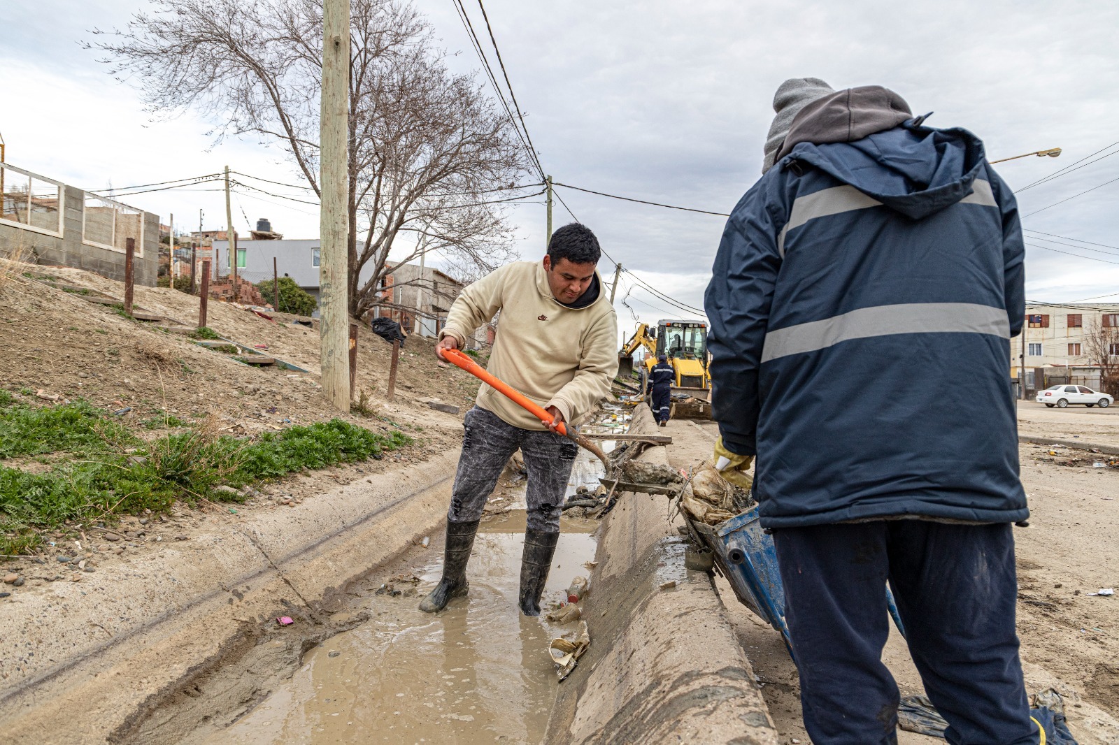 Se intensifica la limpieza de canales evacuadores en la ciudad