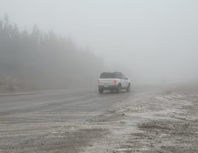 Alerta en Comodoro: piden evitar el camino Roque González por nieve y baja visibilidad
